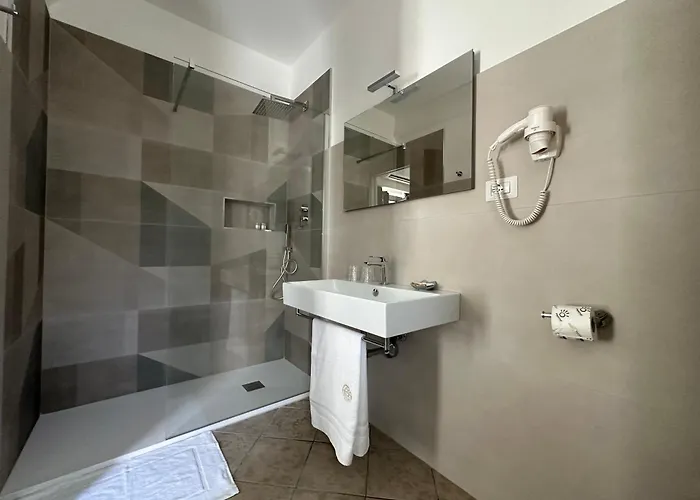 招待所 The Gallery